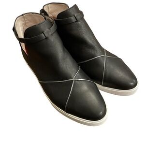 Cocktail Sneakers Outsider Sneaker Ankle Strap Boot Black Leather Women’s Size 9